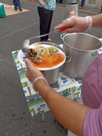 Table de service traiteur lors d'une fête